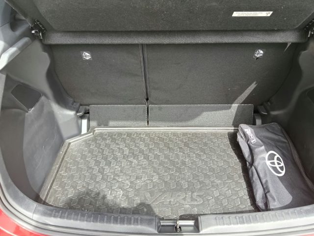 TOYOTA Yaris usata, con Interni in pelle
