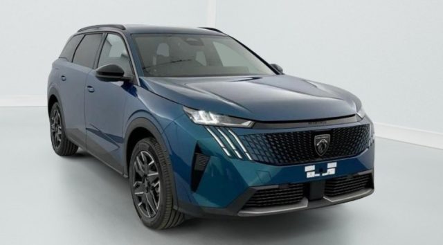 PEUGEOT 5008 usata, con Sedili riscaldati