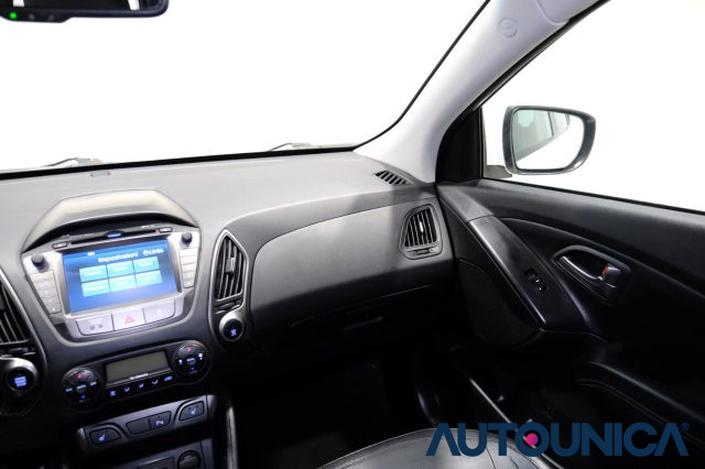 HYUNDAI iX35 usata, con Specchietto retrovisore con funzione antiabbagliamento