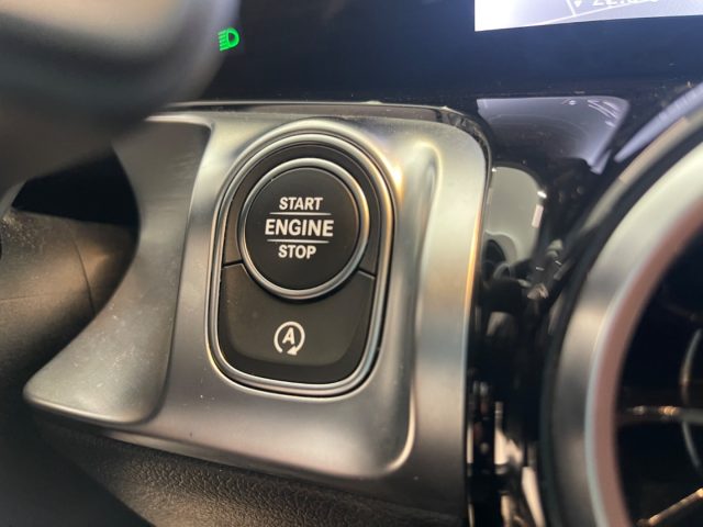 MERCEDES-BENZ GLB 200 usata, con Chiusura centralizzata telecomandata