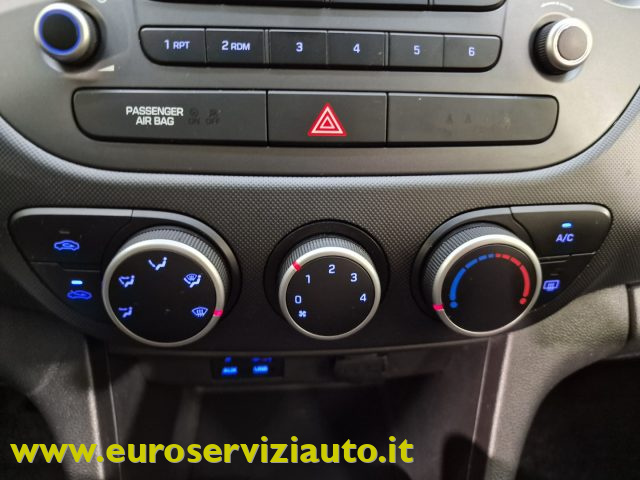 HYUNDAI i10 usata, con USB