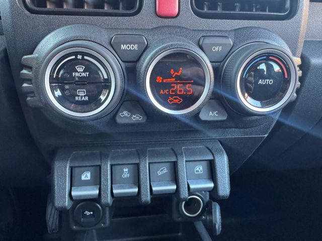 SUZUKI Jimny usata, con USB