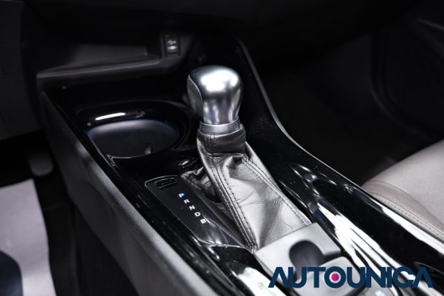 TOYOTA C-HR usata, con Specchietti laterali elettrici