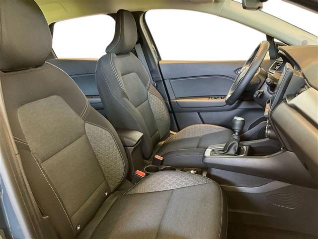 RENAULT Captur usata, con Bracciolo