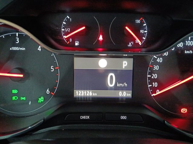 OPEL Grandland X usata, con Regolazione elettrica sedili