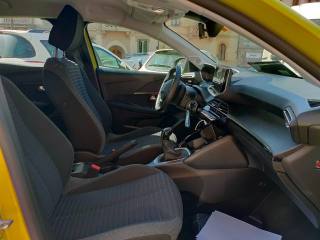 PEUGEOT 208 usata, con USB