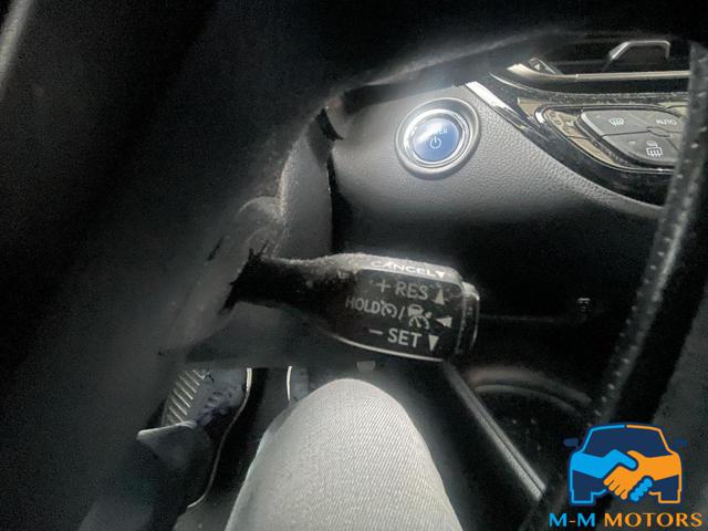 TOYOTA C-HR usata, con USB