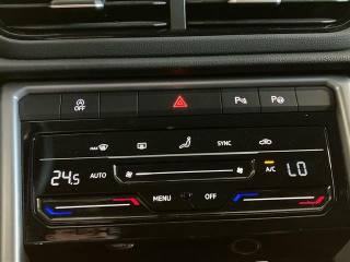 VOLKSWAGEN T-Roc usata, con Volante riscaldabile