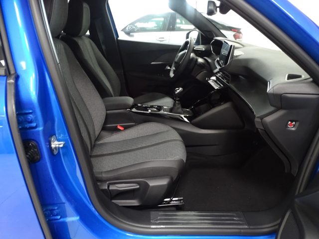 PEUGEOT 2008 usata, con Fari LED