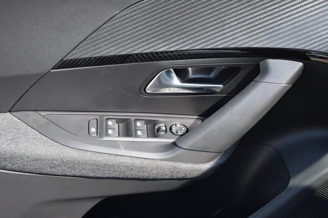 PEUGEOT 2008 usata, con Controllo trazione