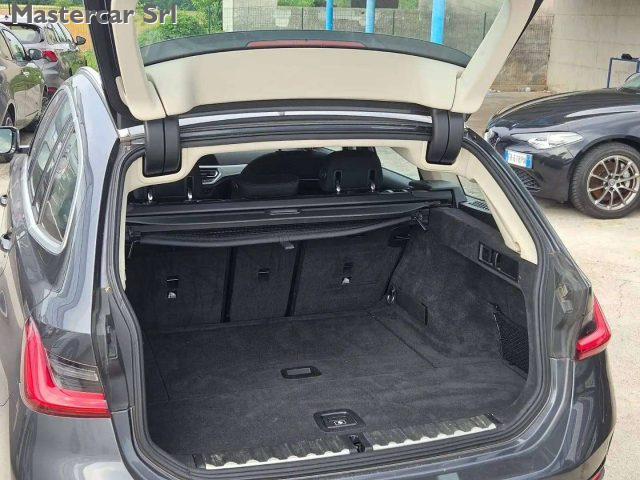 BMW 320 usata, con Volante in pelle