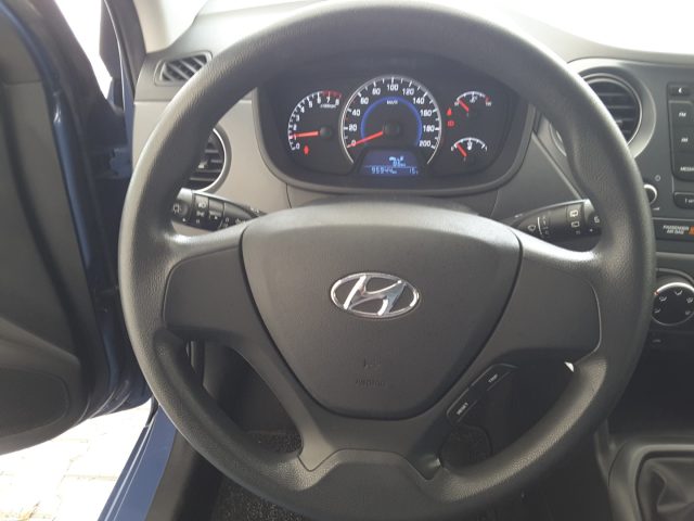 HYUNDAI i10 usata, con Chiusura centralizzata