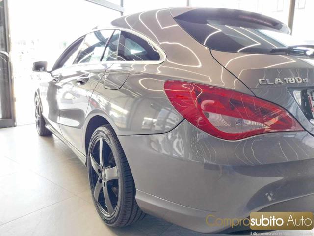 MERCEDES-BENZ CLA 180 usata, con Chiusura centralizzata