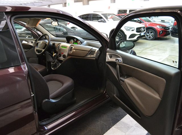 LANCIA Ypsilon usata, con Airbag laterali