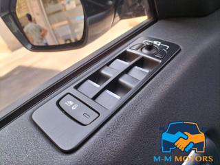 LAND ROVER Discovery Sport usata, con Leve al volante
