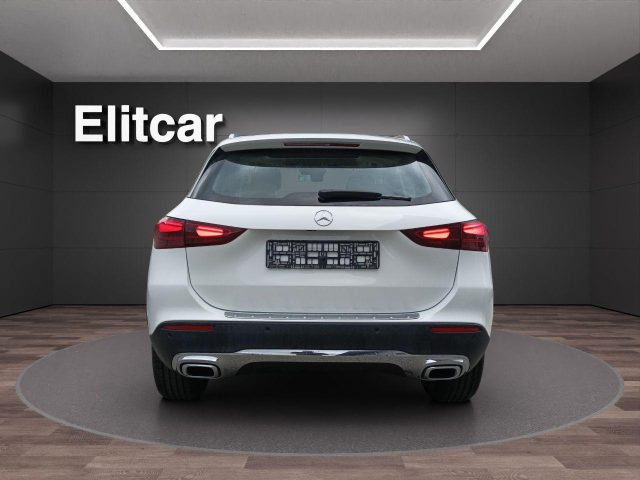 MERCEDES-BENZ GLA 200 usata, con Autoradio