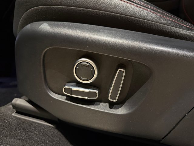 LAND ROVER Discovery Sport usata, con Sensori di parcheggio posteriori