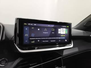 PEUGEOT 2008 usata, con Vetri oscurati