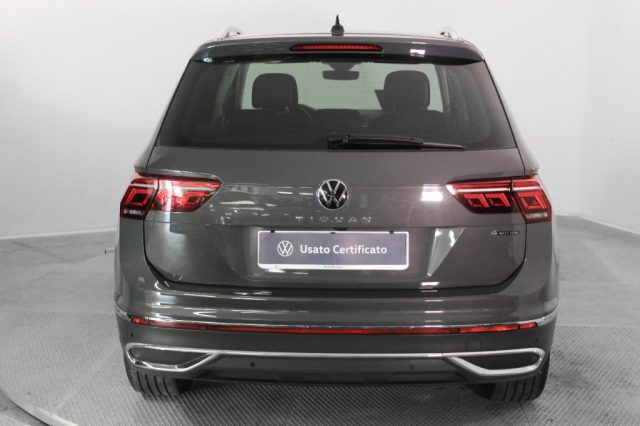VOLKSWAGEN Tiguan usata, con Autoradio