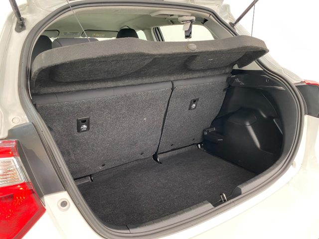 TOYOTA Yaris usata, con Servosterzo