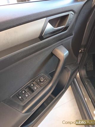 VOLKSWAGEN T-Roc usata, con Park Distance Control