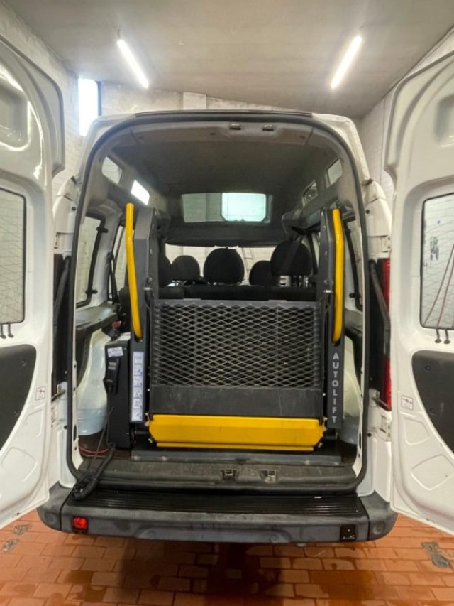 FIAT Doblo usata 18