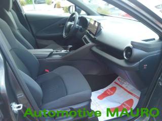 TOYOTA C-HR usata, con Autoradio digitale