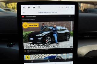 FORD Mustang Mach-E usata, con Tetto panorama