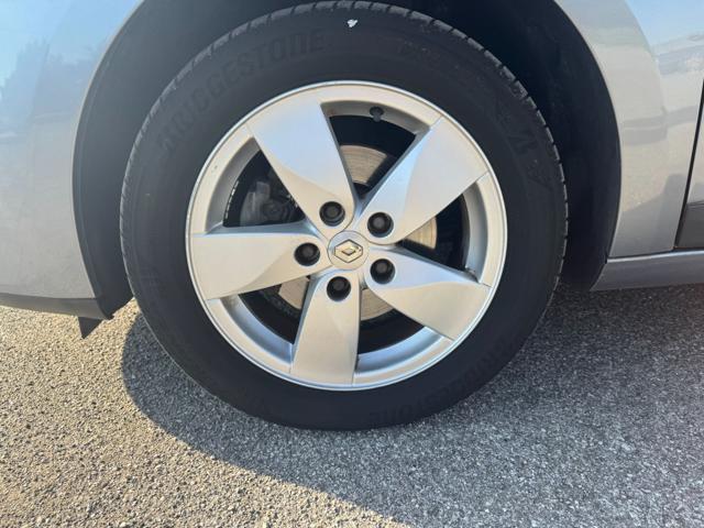 RENAULT Megane usata, con Volante in pelle