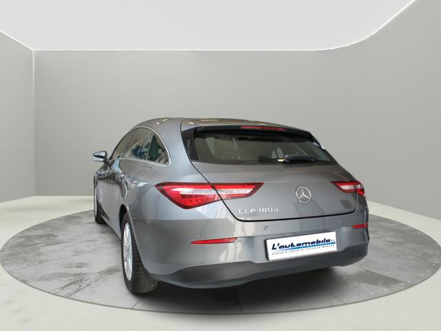 MERCEDES-BENZ CLA 180 usata, con Boardcomputer