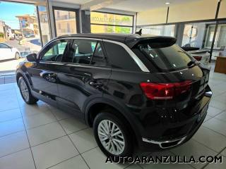 VOLKSWAGEN T-Roc usata, con Autoradio