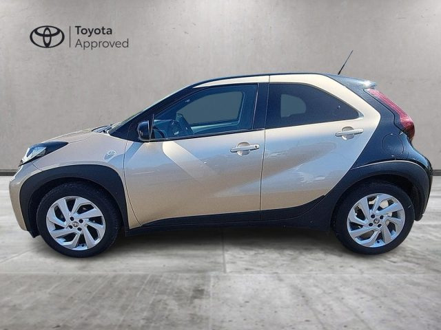 TOYOTA Aygo X usata, con Autoradio
