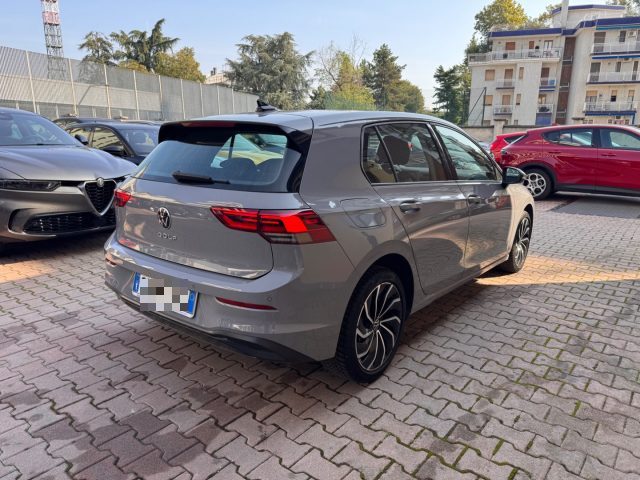 VOLKSWAGEN Golf usata, con Autoradio