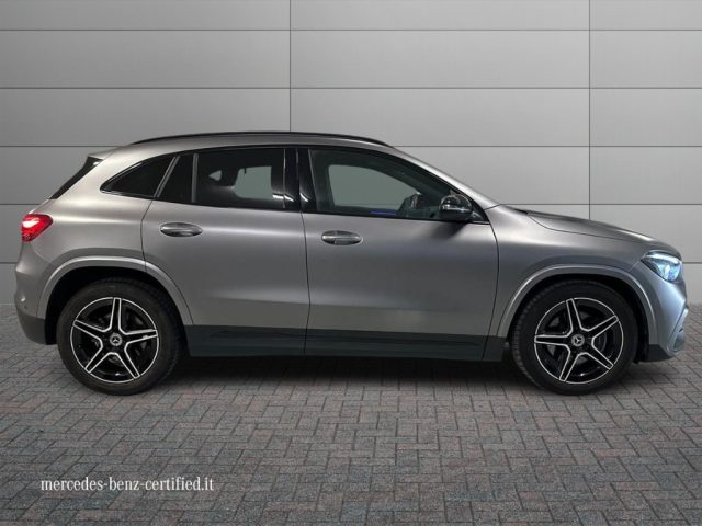 MERCEDES-BENZ GLA 220 usata, con Alzacristalli elettrici