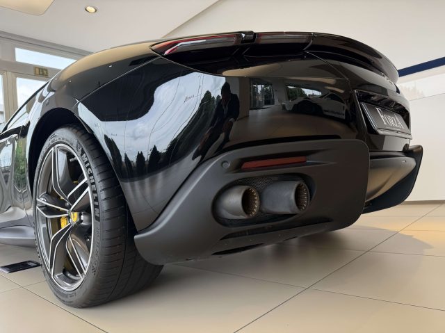 FERRARI Roma usata, con Servosterzo