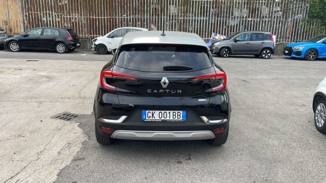 RENAULT Captur usata, con Autoradio