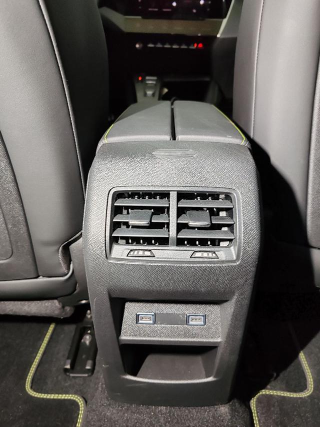 PEUGEOT 408 usata, con Park Distance Control