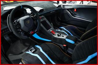 LAMBORGHINI Huracan usata, con Touch screen