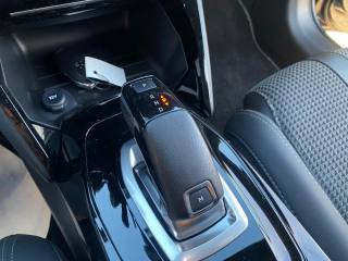 PEUGEOT 208 usata, con Touch screen