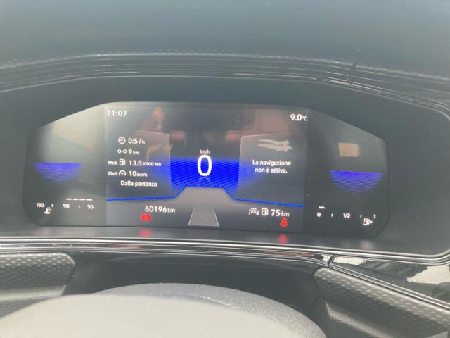 VOLKSWAGEN T-Cross usata, con Autoradio