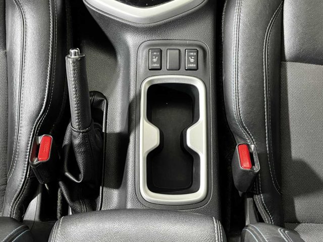 NISSAN Navara usata, con Sensori di parcheggio posteriori