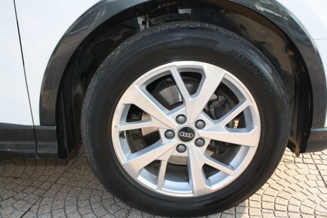 AUDI Q3 usata, con Sensori di parcheggio anteriori