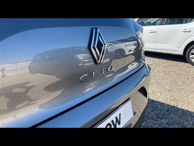 RENAULT Clio usata, con Fari LED