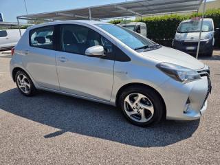 TOYOTA Yaris usata, con Alzacristalli elettrici