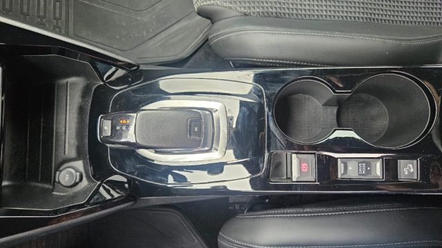 PEUGEOT 2008 usata, con Sensori di parcheggio posteriori