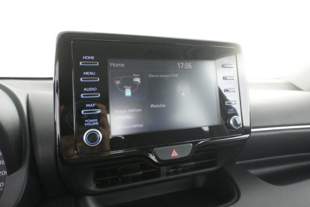 TOYOTA Yaris usata 12