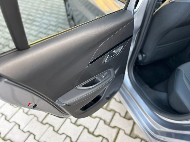 PEUGEOT 208 usata, con Portapacchi
