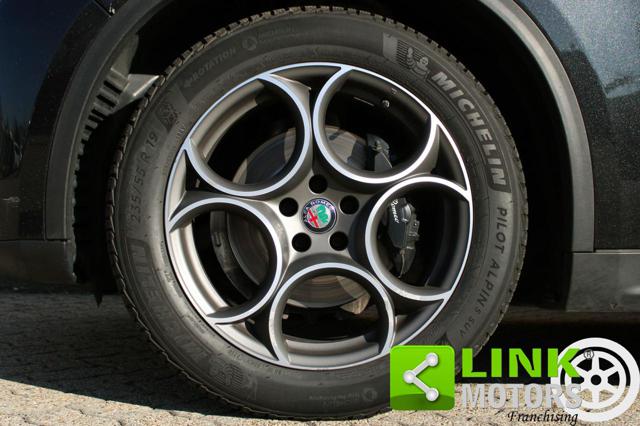 ALFA ROMEO Stelvio usata, con Controllo automatico clima