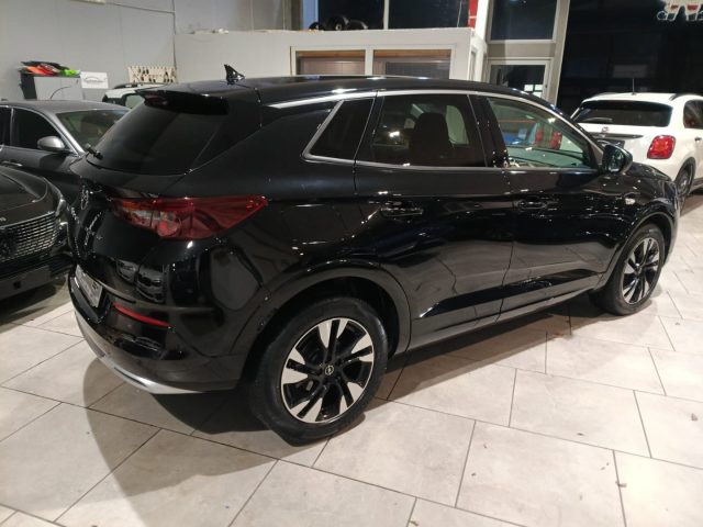 OPEL Grandland usata, con Autoradio