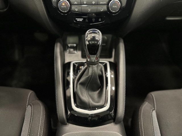 NISSAN Qashqai usata, con Sensori di parcheggio posteriori